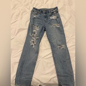 American Eagle mom jeans
